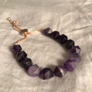 Bracelet with amethyst stones